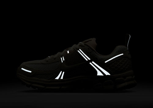 รองเท้าเด็กโต Zoom Vomero 5