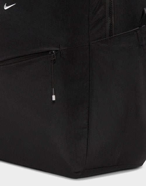 กระเป๋าสะพายหลัง Aura (24L)