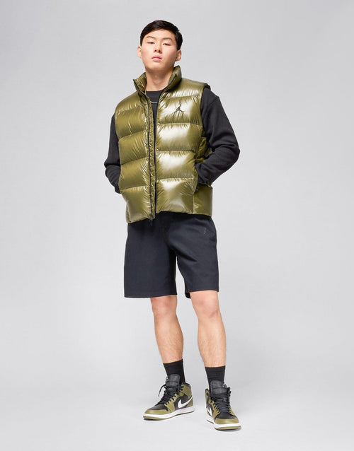 กางเกงขาสั้นผู้ชาย Essentials Woven