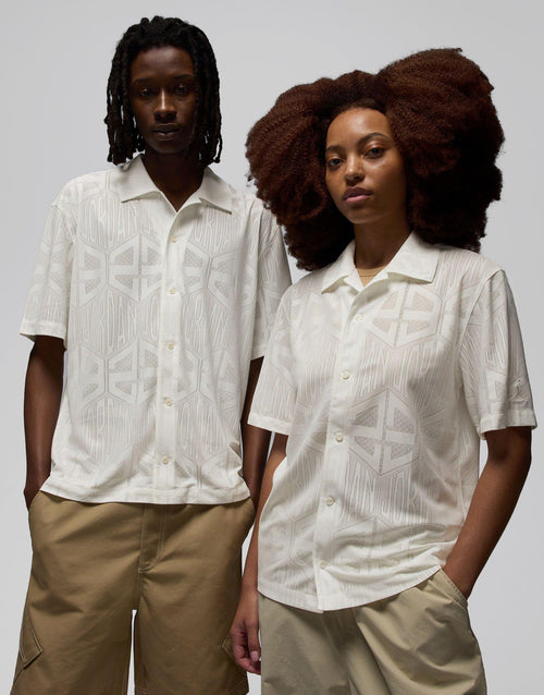 เสื้อแขนสั้น Flight Knit