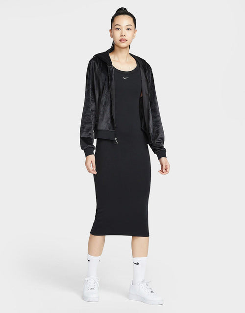 ชุดเดรสผู้หญิง Sportswear Chill Knit