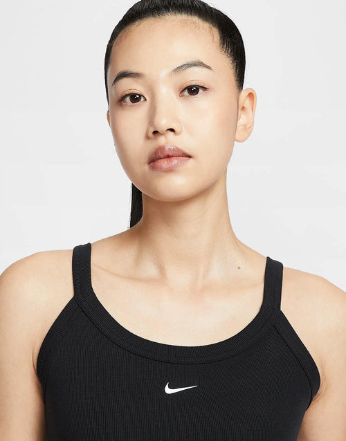 ชุดเดรสผู้หญิง Sportswear Chill Knit