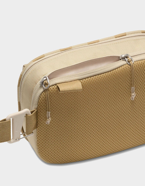 กระเป๋า Hayward Patrol Crossbody (4L)