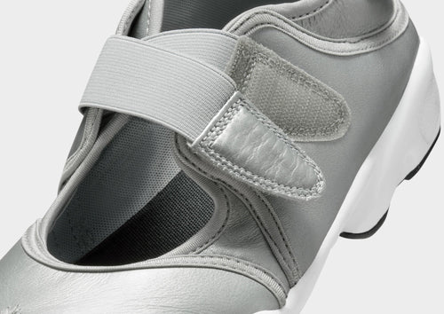 รองเท้าผู้หญิง Air Rift