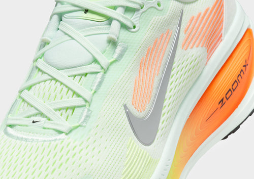 รองเท้าผู้ชาย Vomero 18