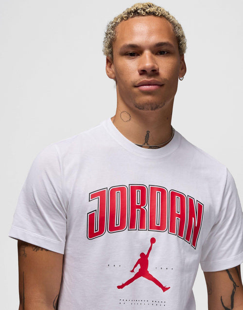 เสื้อยืดผู้ชาย