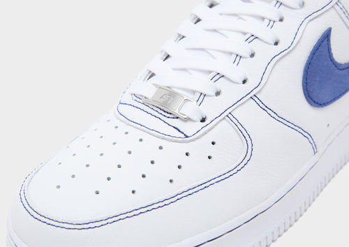 รองเท้าผู้ชาย Air Force 1 '07 LV8