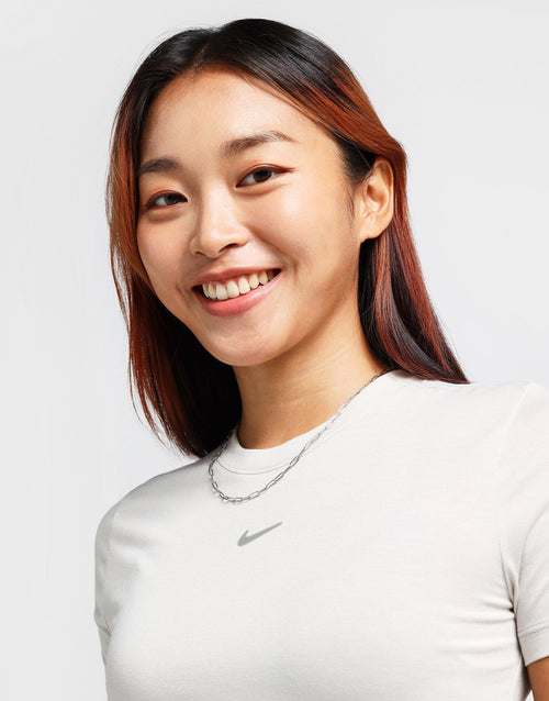 เสื้อยืดผู้หญิง Slim Cropped