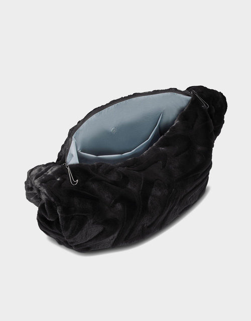 กระเป๋า Sportswear (19L)