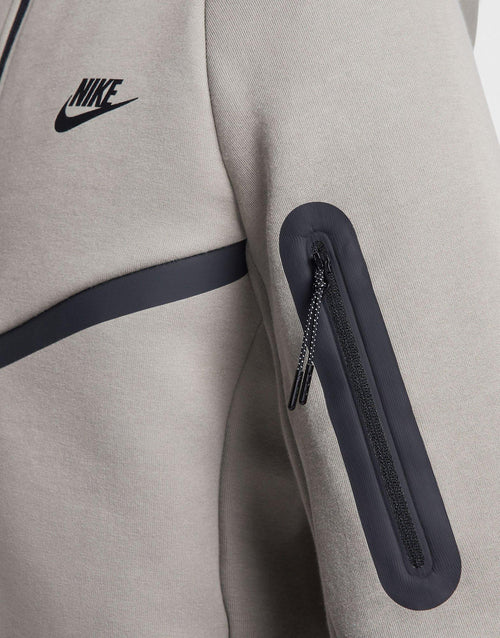 เสื้อแจ็คเก็ตผู้ชาย Full-Zip Windrunner