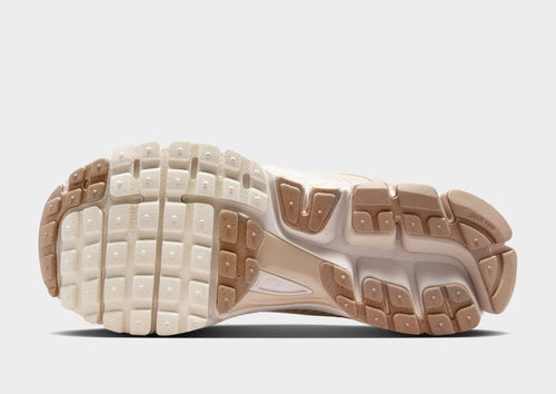 รองเท้าผู้หญิง Zoom Vomero 5