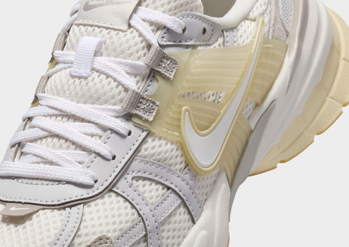 รองเท้าผู้หญิง V2K Run