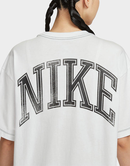 เสื้อยืดผู้หญิง Sportswear