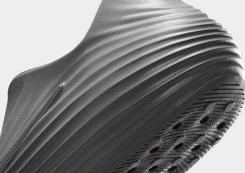 รองเท้าผู้ชาย ReactX Rejuven8