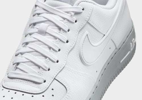 รองเท้าผู้ชาย Air Force 1 '07