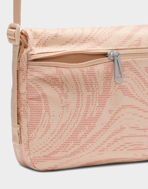 กระเป๋า Sportswear Futura 365 Crossbody (3L)