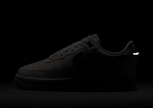 รองเท้าผู้ชาย Air Force 1 '07 LV8