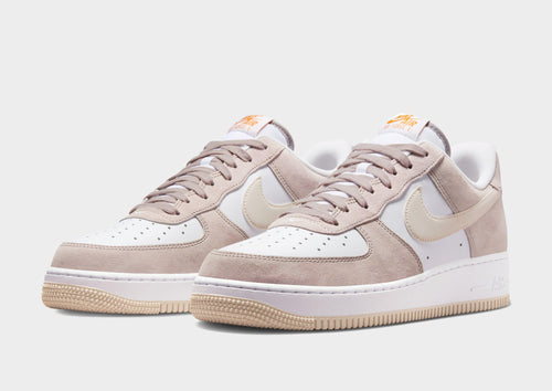 รองเท้าผู้ชาย Air Force 1 '07