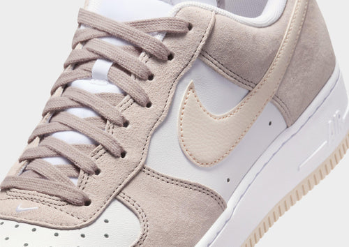 รองเท้าผู้ชาย Air Force 1 '07