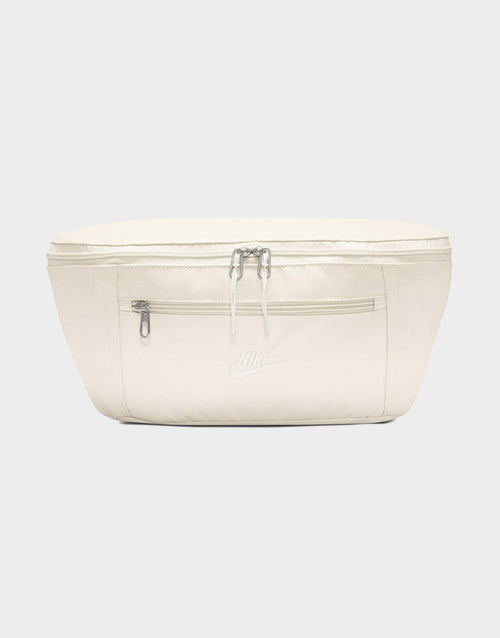 กระเป๋า Heritage Waistpack (8L)