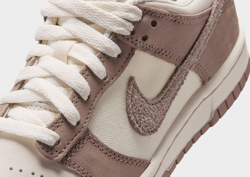 รองเท้าเด็กโต Dunk Low SE
