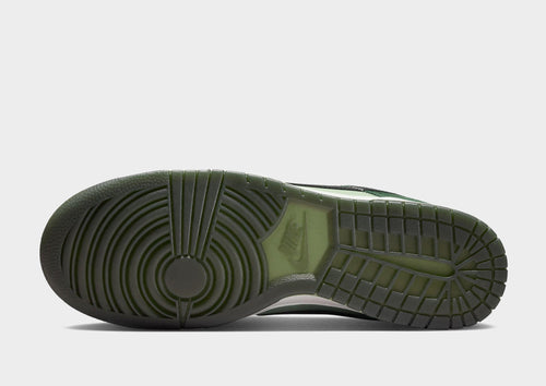 รองเท้าผู้ชาย Dunk Low Retro SE
