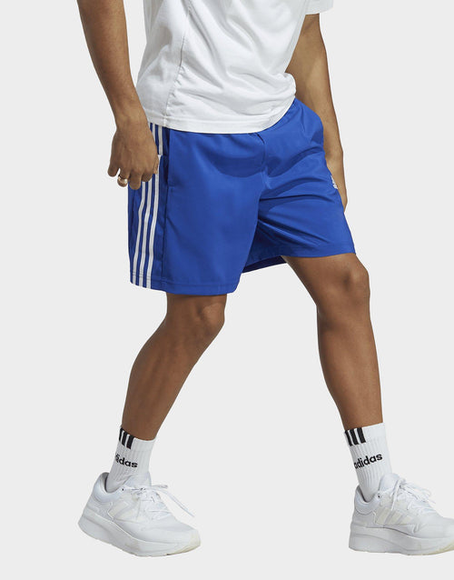 กางเกงขาสั้นผู้ชาย AEROREADY Essentials Chelsea 3-Stripes