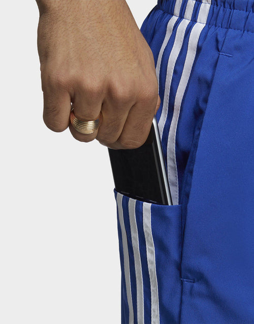 กางเกงขาสั้นผู้ชาย AEROREADY Essentials Chelsea 3-Stripes