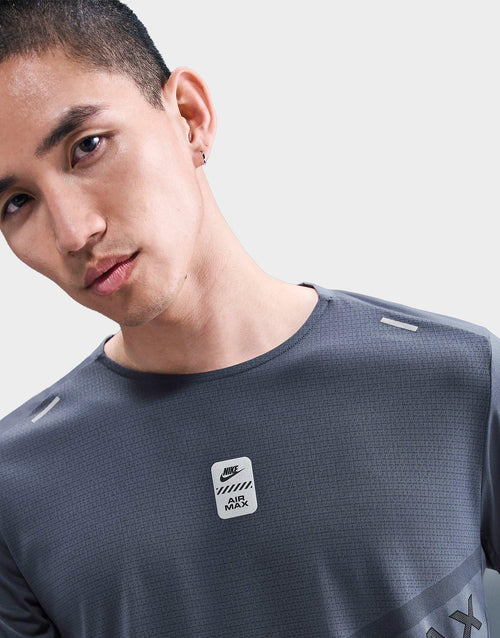 เสื้อยืดผู้ชาย Sportswear Air Max