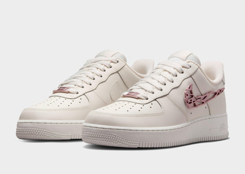 รองเท้าผู้หญิง Nike Air Force 1 '07