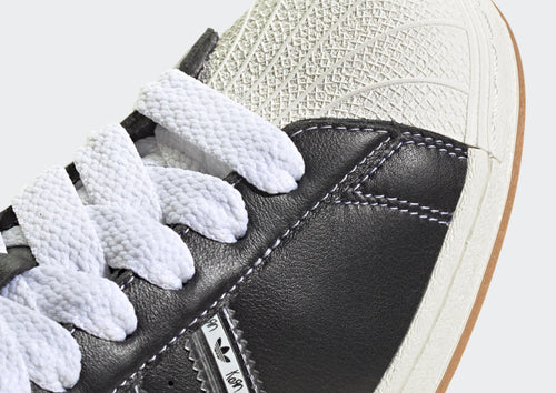 รองเท้าผู้ชาย Superstar Korn