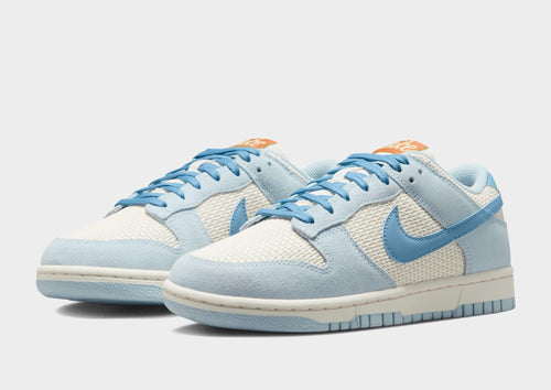 รองเท้าผู้หญิง Dunk Low SE