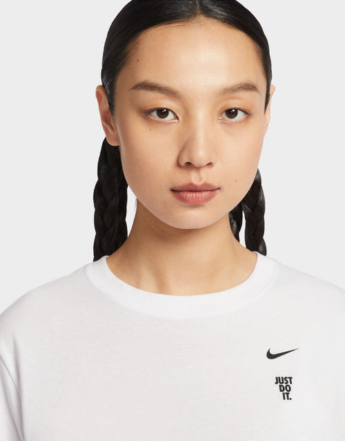 เสื้อยืดผู้หญิง Basketball