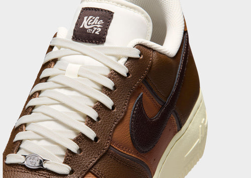 รองเท้าผู้ชาย Air Force 1 '07 LV8