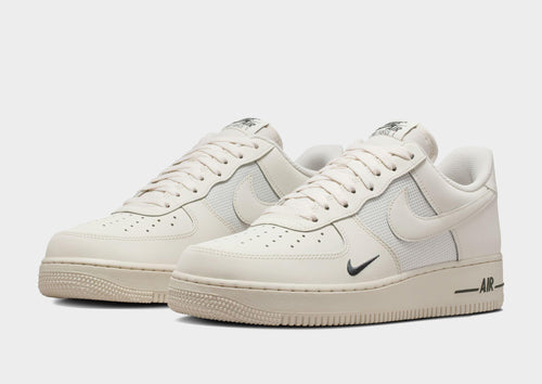 รองเท้าผู้ชาย Air Force 1 '07 LV8