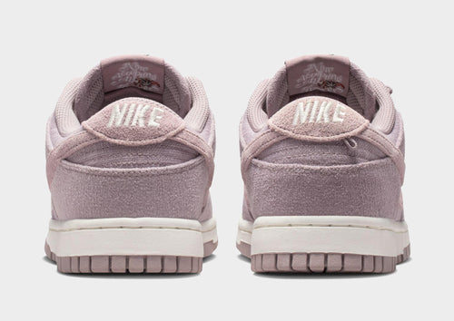 รองเท้าผู้หญิง Dunk Low