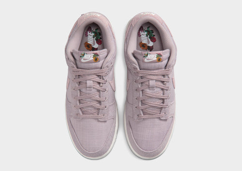 รองเท้าผู้หญิง Dunk Low
