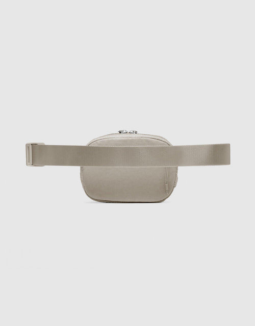 กระเป๋า Aura Waistpack (2L)