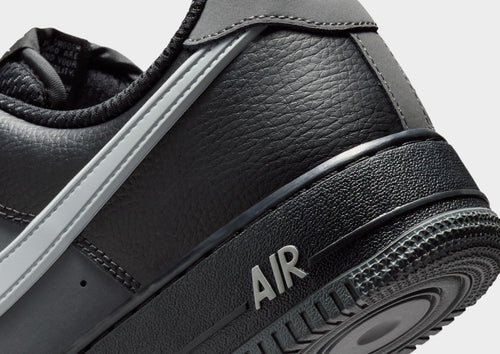 รองเท้าผู้ชาย Air Force 1 '07 LV8
