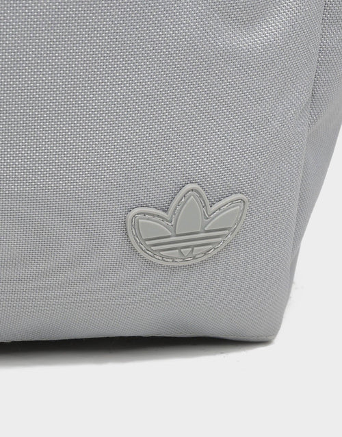 กระเป๋าสะพายหลัง