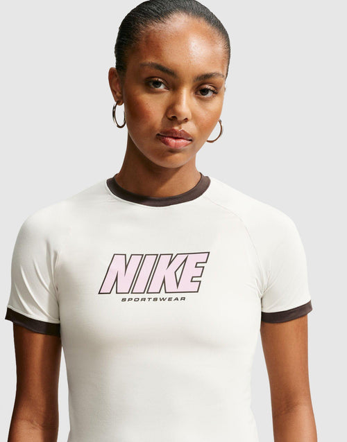 เสื้อยืดผู้หญิง Sportswear Fitted