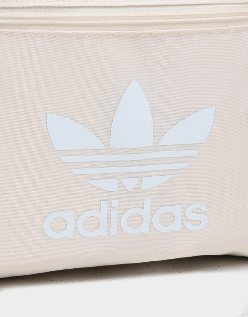 กระเป๋าสะพายหลัง Adicolor