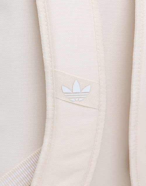 กระเป๋าสะพายหลัง Adicolor