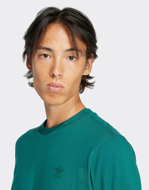 เสื้อยืดผู้ชาย Trefoil Series