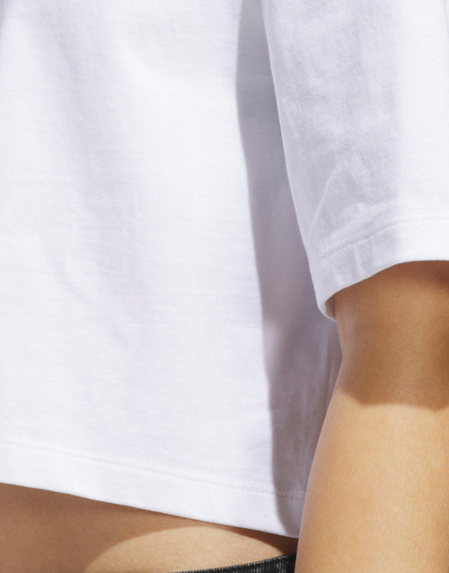 เสื้อยืดผู้หญิง Essentials Crop