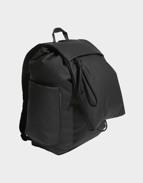 กระเป๋าสะพายหลัง Favourite (18L)