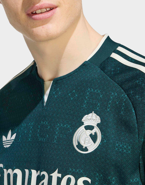 เสื้อฟุตบอลชุดเยือน Real Madrid 26/27