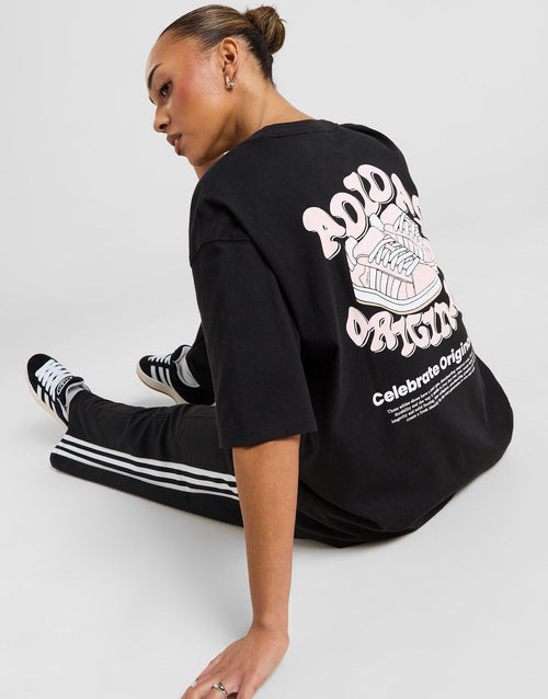 เสื้อยืดผู้หญิง Footwear Graphic Oversized