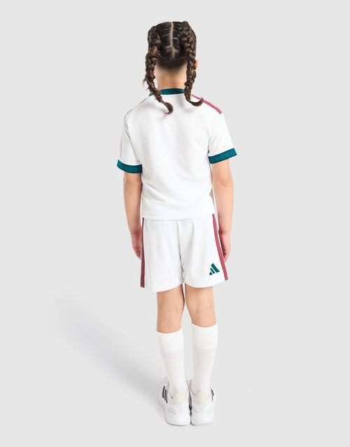 ชุดฟุตบอลชุดเหย้าเด็กเล็ก Real Madrid 26/27