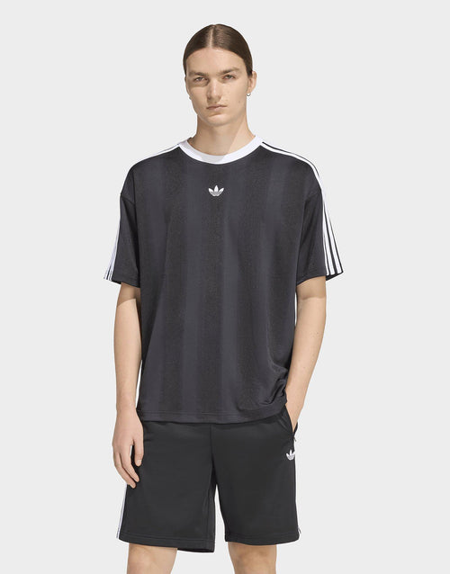 เสื้อฟุตบอลผู้ชาย Adicolor Jacquard